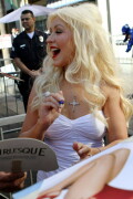 Christina-Aguilera---Walk-Of-Fame-Ceremony---Nov152010_103_26bc804f2fc374d22