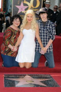 Christina-Aguilera---Walk-Of-Fame-Ceremony---Nov152010_120_2015dcf3be13a2959