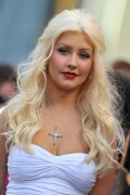 Christina-Aguilera---Walk-Of-Fame-Ceremony---Nov152010_166_2c0e0fce9be6235bb