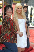 Christina-Aguilera---Walk-Of-Fame-Ceremony---Nov152010_183_2113aa9b573ba03c4