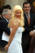 Christina-Aguilera---Walk-Of-Fame-Ceremony---Nov152010_47_23690b31b717f113d