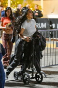 KimKardashian_BrokenLeg_Dec172024_5f3ebde6c0a28c284