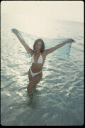 jenniferlopez_clubmed_bahamas_may-15-1997_46_24d97a389b22b9812