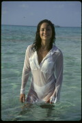 jenniferlopez_clubmed_bahamas_may-15-1997_52_2bcb58ea5b451a364