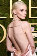 AnyaTaylorJoy_2025_GoldenGlobes_1354f6ef6cb0d238b25