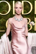 AnyaTaylorJoy_2025_GoldenGlobes_1360acf9236a4e56e53