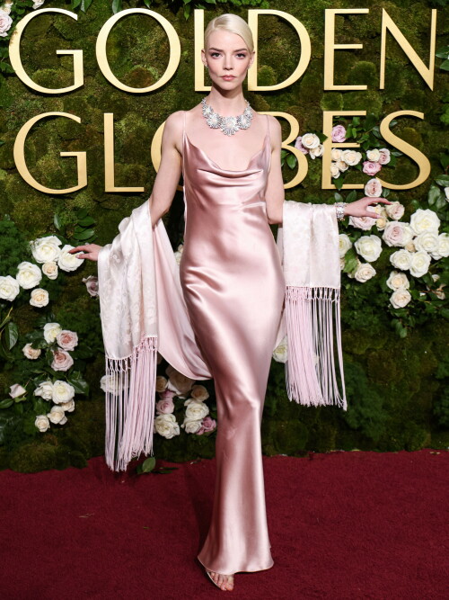 AnyaTaylorJoy_2025_GoldenGlobes_15948fa2af39c386b02.jpeg