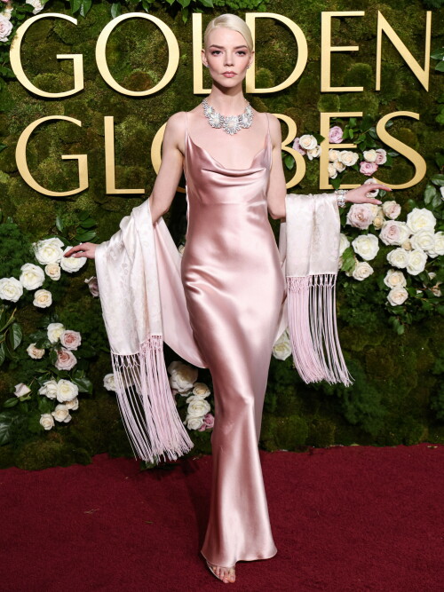 AnyaTaylorJoy_2025_GoldenGlobes_161de6ae746024b6334.jpeg