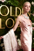 AnyaTaylorJoy_2025_GoldenGlobes_216da251d3e5c2e964