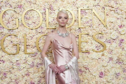 AnyaTaylorJoy_2025_GoldenGlobes_23dcd4b14ae487ac02.jpeg