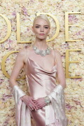 AnyaTaylorJoy_2025_GoldenGlobes_23dcd4b14ae487ac02