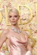 AnyaTaylorJoy_2025_GoldenGlobes_24de382ec9f28d5703