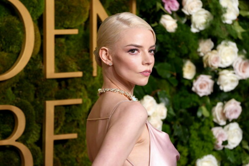 AnyaTaylorJoy_2025_GoldenGlobes_26ff455c7e816fab9b.jpeg