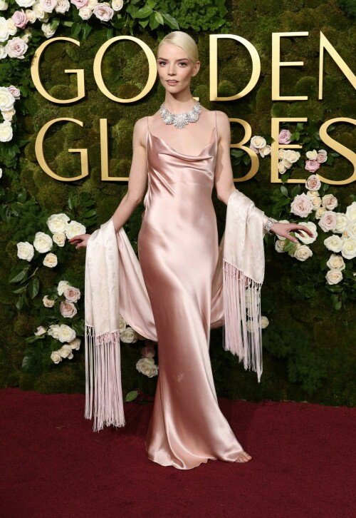 AnyaTaylorJoy_2025_GoldenGlobes_443be3da952784b423.jpeg