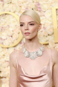 AnyaTaylorJoy_2025_GoldenGlobes_4529b42f4d84fcd048