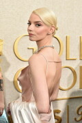 AnyaTaylorJoy_2025_GoldenGlobes_486b70fad554ba811d