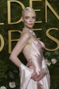 AnyaTaylorJoy_2025_GoldenGlobes_68dcf5ff6bd84bc4e6