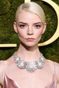 AnyaTaylorJoy_2025_GoldenGlobes_695a3e83d9bd65848d