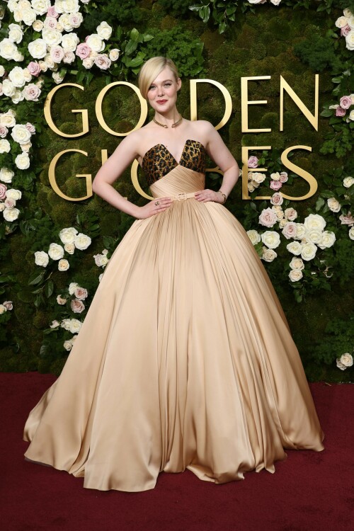 ElleFanning_2025_GoldenGlobes_18a93216e8e51ac125.jpeg