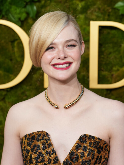 ElleFanning_2025_GoldenGlobes_3790254da060766582.jpeg