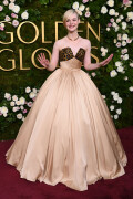 ElleFanning_2025_GoldenGlobes_576a3e95766f260c05