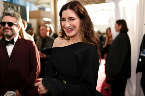 KathrynHahn_2025GoldenGlobes_121b70e74300e1759a.jpeg