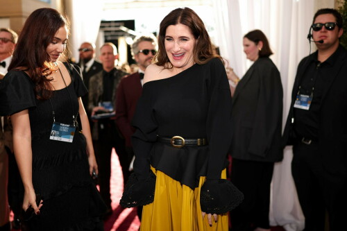 KathrynHahn_2025GoldenGlobes_1354cedebb6d01ab4e.jpeg