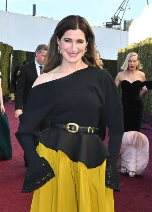 KathrynHahn_2025GoldenGlobes_2556ed2f461dfa7e1a.jpeg