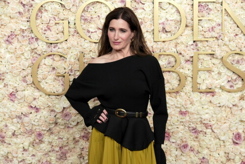 KathrynHahn_2025GoldenGlobes_2773521d3ac181fc49.jpeg