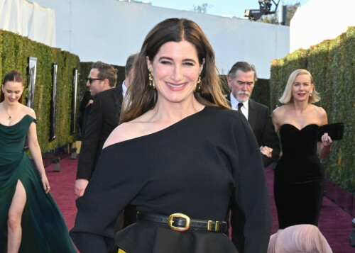 KathrynHahn_2025GoldenGlobes_28a51e2be04dc4cc35.jpeg