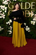 KathrynHahn_2025GoldenGlobes_290117a89fcf3a0f14