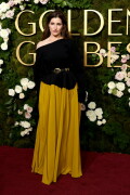 KathrynHahn_2025GoldenGlobes_31ab5dfcfaaa0f5eee