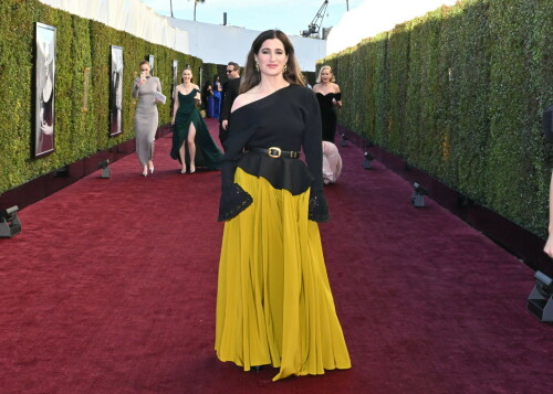 KathrynHahn_2025GoldenGlobes_47d1b17cd1498ed5c4.jpeg