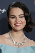 SelenaGomez_2025_GoldenGlobes_28329ffd4772b8b9a8