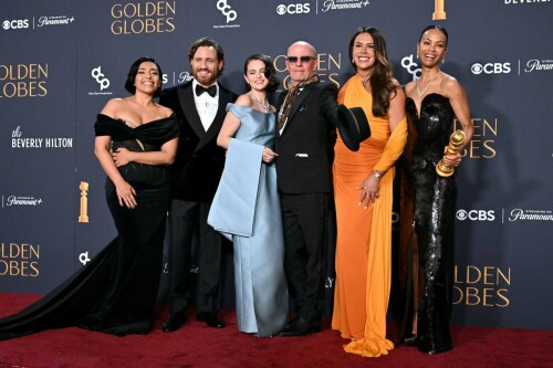 SelenaGomez_2025_GoldenGlobes_3d19fbc799ffb3e2f