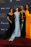 SelenaGomez_2025_GoldenGlobes_4397a62759049ef67e