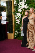 NikkiGlase_golden_globes_2005_538b8cd6d966b5b0c3