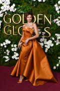 Zendaya_2025_GoldenGlobes_2504d0a281a743e4db