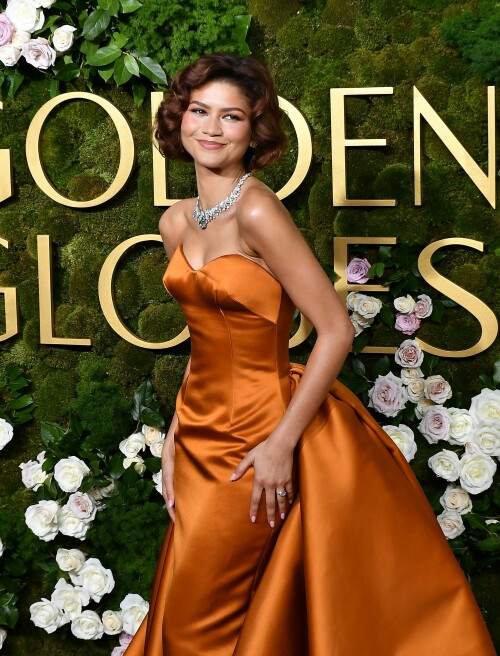 Zendaya_2025_GoldenGlobes_41bd51957cc51c4d06