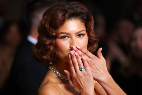 Zendaya_2025_GoldenGlobes_477d8a0dd93dcd8033