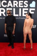 BiancaCensori_KanyeWest_2025GrammyAwards_17fddf77deefd78a31