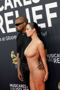 BiancaCensori_KanyeWest_2025GrammyAwards_275a365918e224cdf1