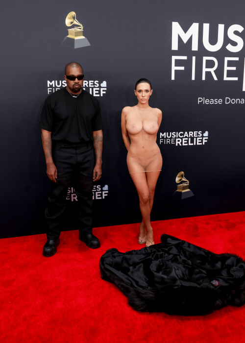 BiancaCensori_KanyeWest_2025GrammyAwards_290c1d2e8870a92ac3.jpeg