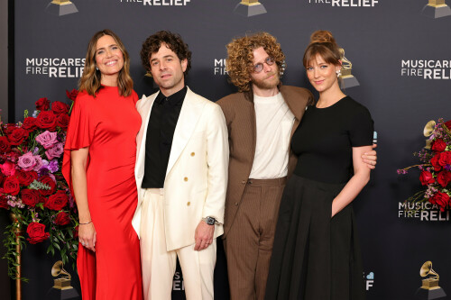 MandyMoore_2025GRAMMYAwards_7d2217d22a1102767.jpeg