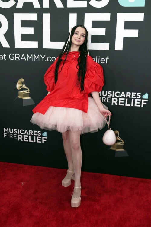 Poppy_2025GrammyAwards_20fd3dcc03f4f9db89.jpeg