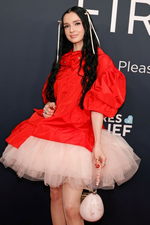 Poppy_2025GrammyAwards_2302409c1e43ab60fb.jpeg