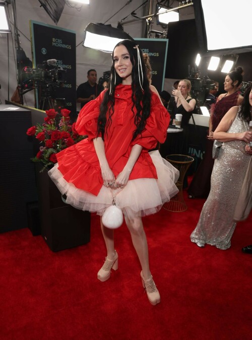 Poppy_2025GrammyAwards_3323aaff1d6a295dc2.jpeg