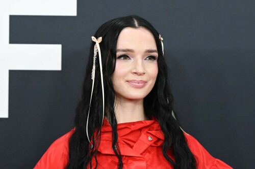 Poppy_2025GrammyAwards_458dc2c2b3f52fd0a.jpeg