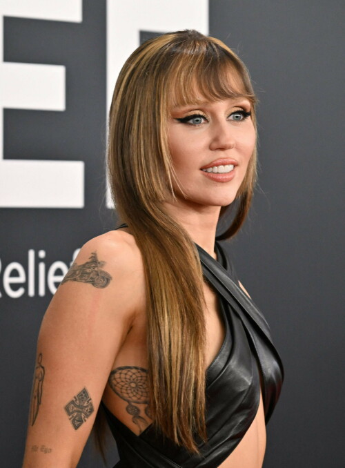 MileyCyrus_2025GrammyAwards_1014f926750a79b4a2c.jpeg