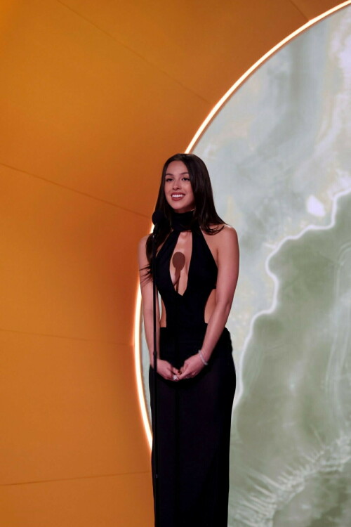 OliviaRodrigo_2025GrammyAwards_231cc6a2b8214a19611.jpeg